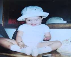 He had only one hand since birth.